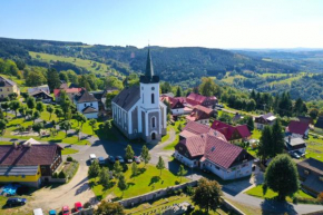 Chata u kostela, Korenov